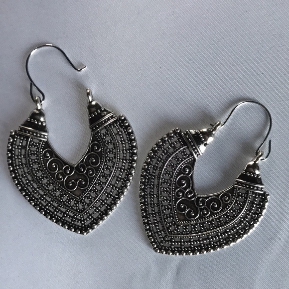 New! Drop Filigree Earrings - Picture 5 of 13